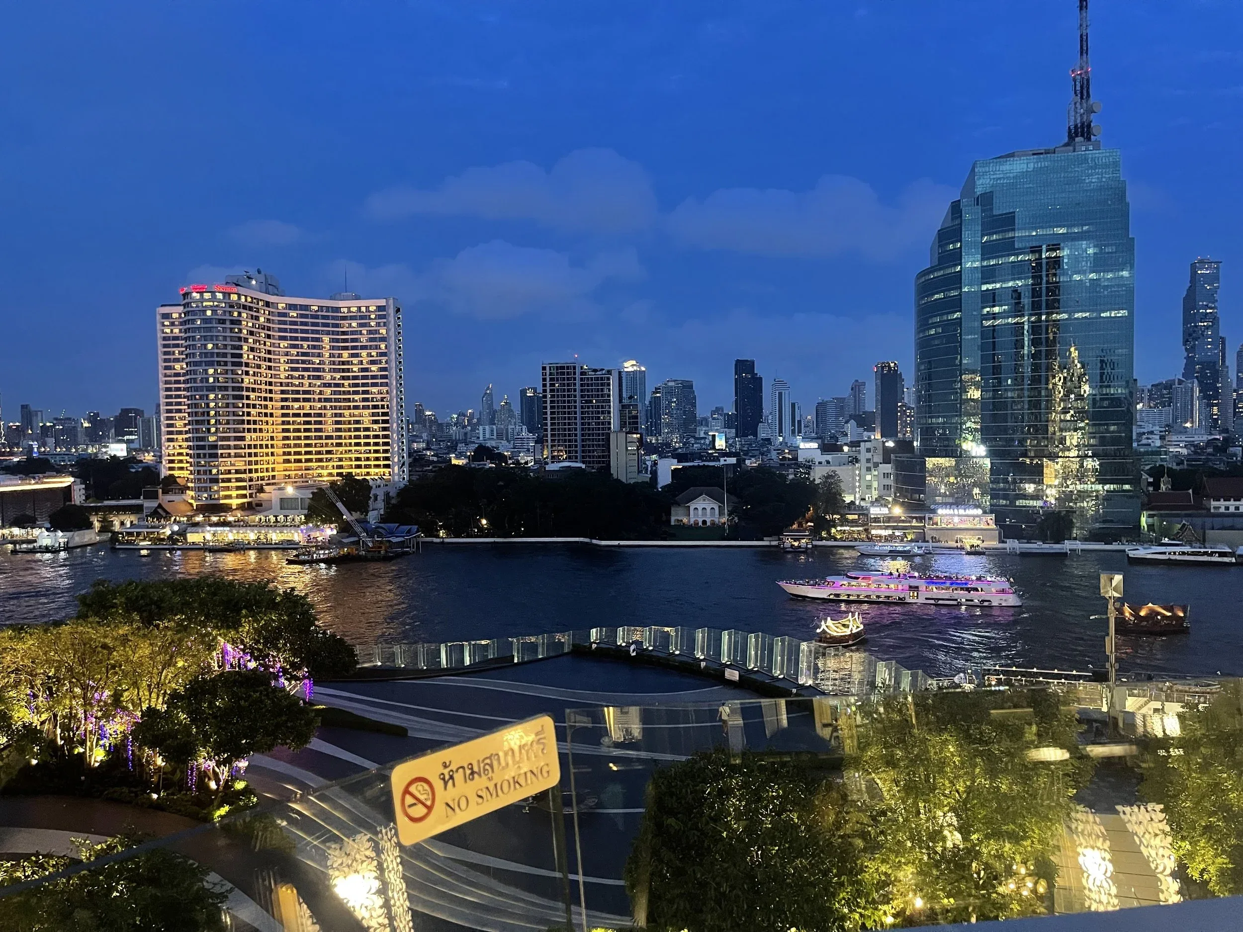 Ornuma V., Golden City Lights