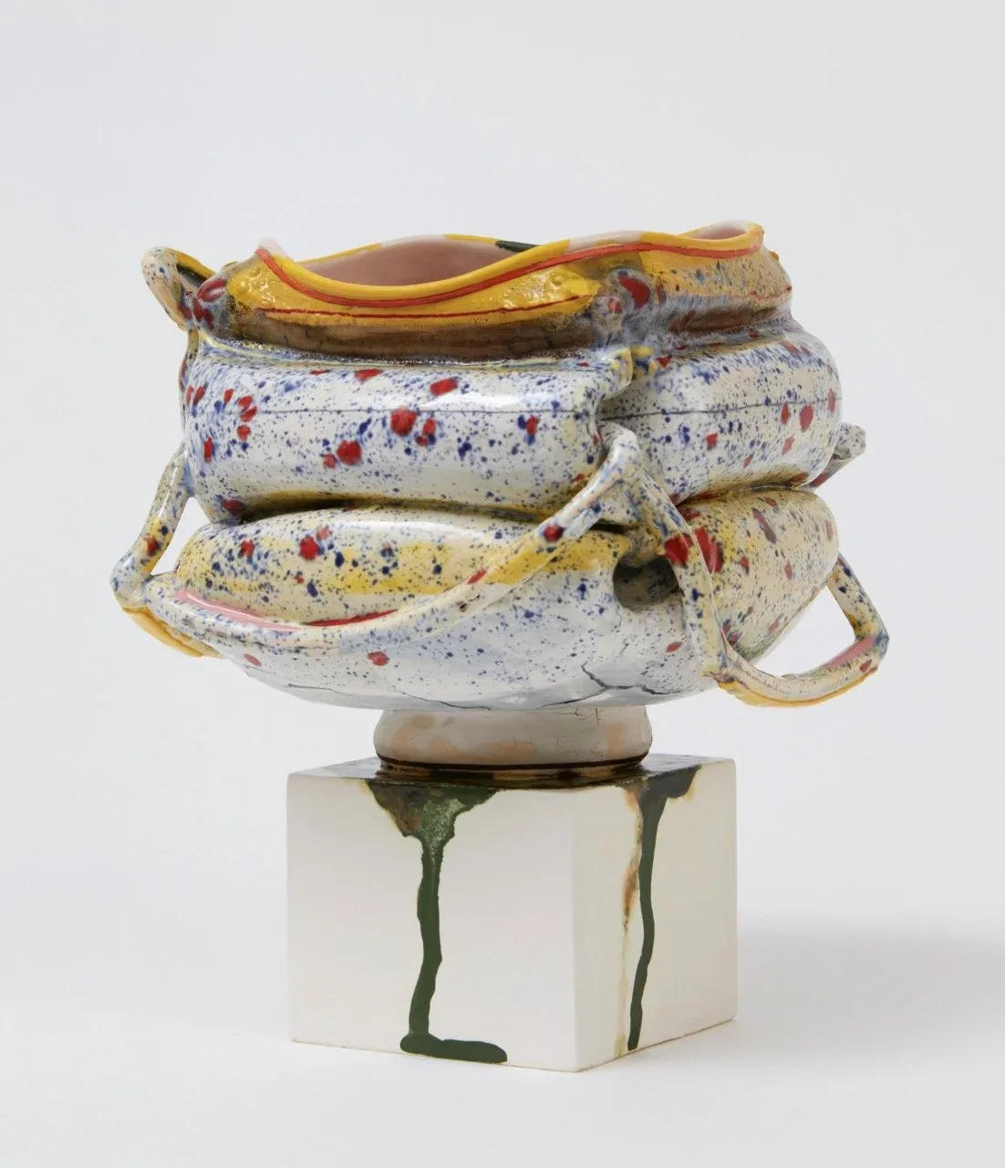 Kathy Butterly, Crossed Arms, 2019, clay, glaze, 6.25 × 6.25 × 6.25 inches. Courtesy of the artist and James Cohan, New York City. Photo by Alan Wiener. © Kathy Butterly 2021.